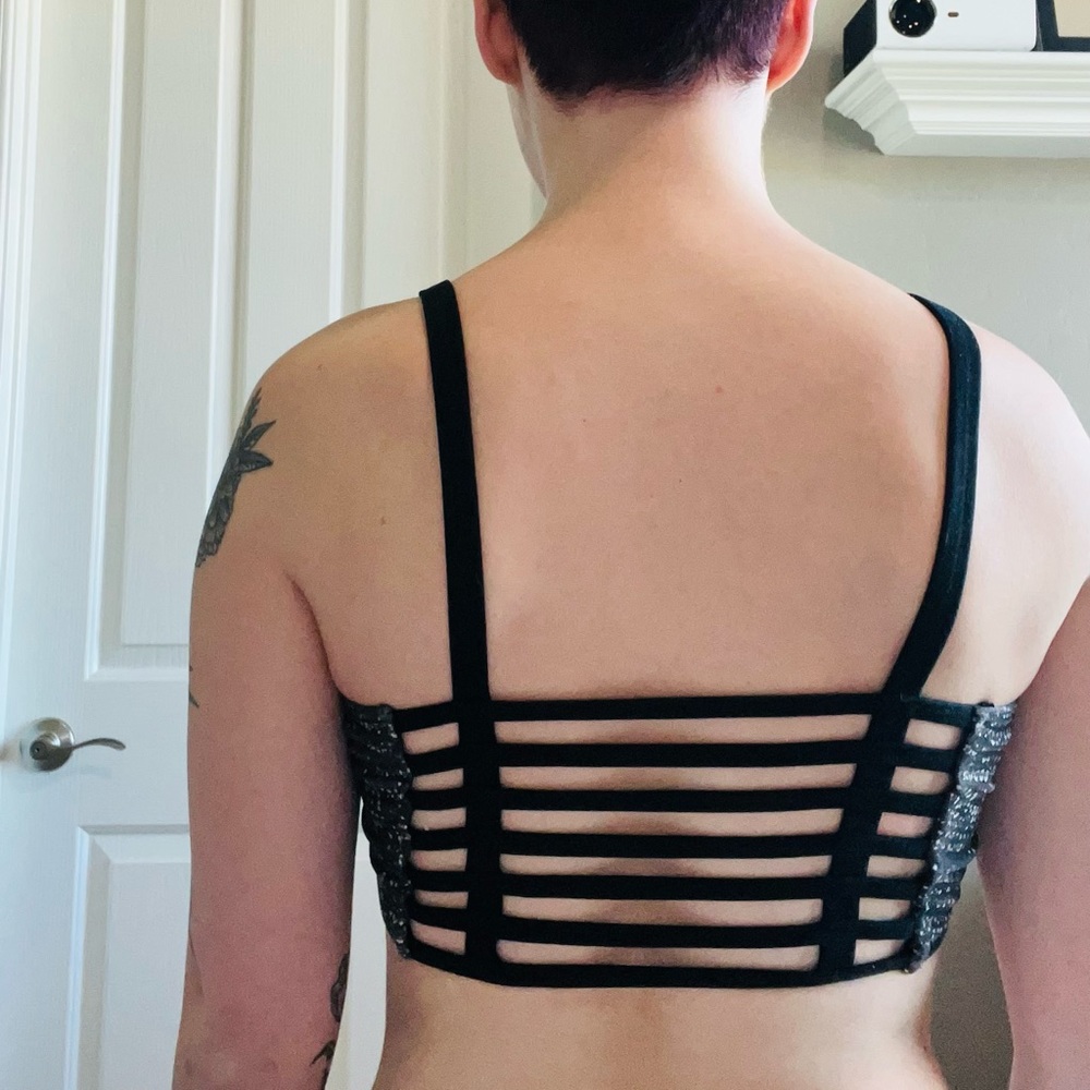 Strap back sports bra